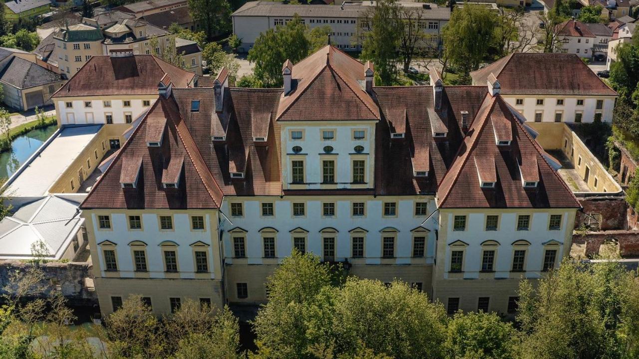 Innviertler Versailles Aurolzmunster Eksteriør bilde
